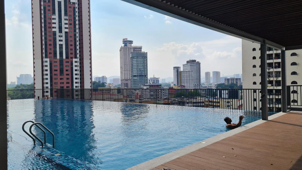 Chambers Serviced Suites Klcc By Cozy Stay 쿠알라룸푸르 외부 사진