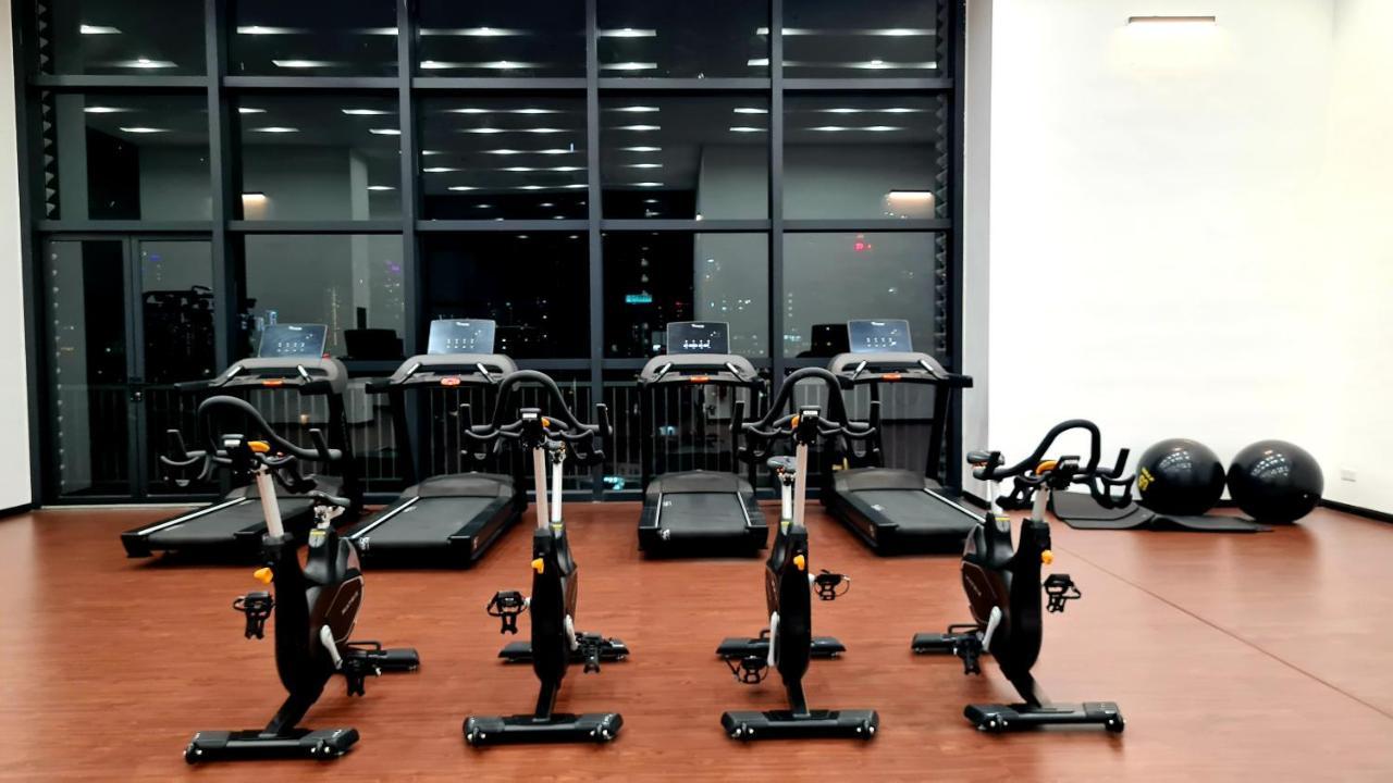 Chambers Serviced Suites Klcc By Cozy Stay 쿠알라룸푸르 외부 사진