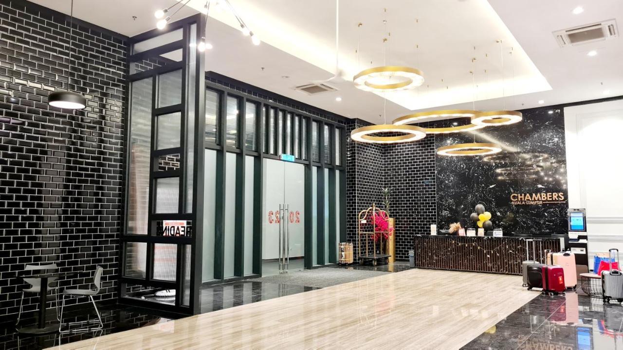 Chambers Serviced Suites Klcc By Cozy Stay 쿠알라룸푸르 외부 사진